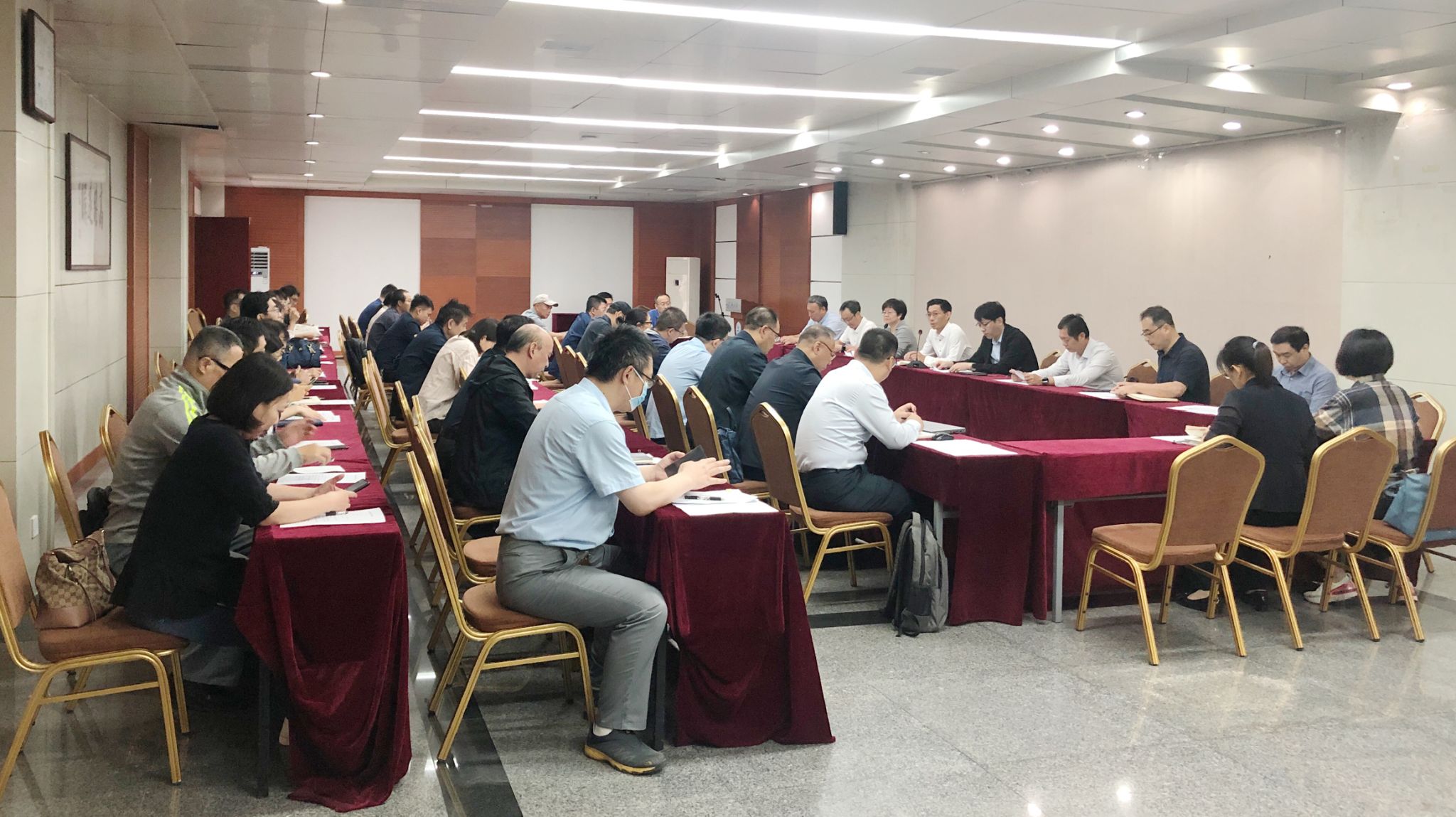 實驗室工作會議照片.jpg